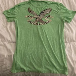 Worn a few times, good condition, green T-shirt, American eagle,